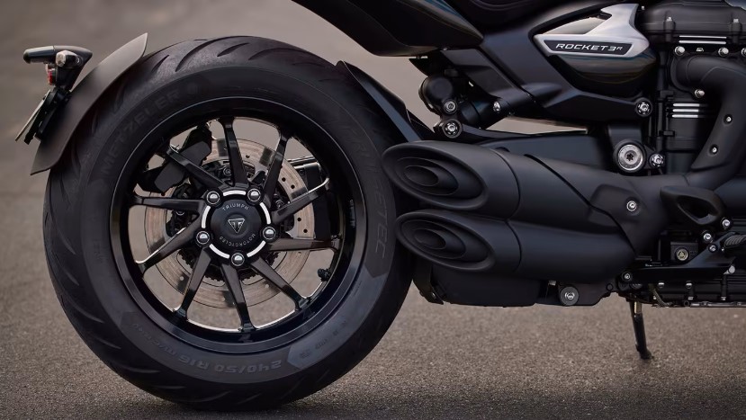 2025 Triumph Rocket 3 Storm R